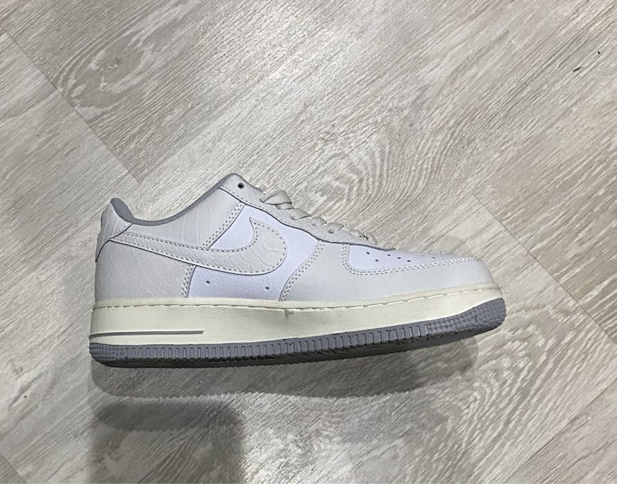 Кроссовки Nike Новые