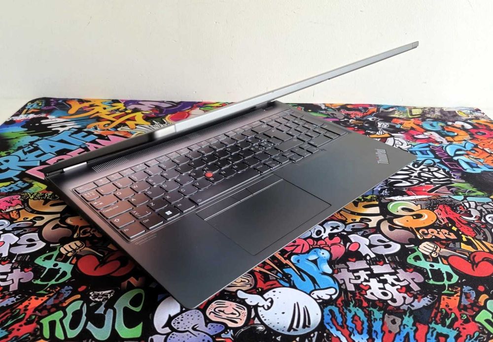 Lenovo P16  i9-13980HX, OLED, RXT ADA3500. WorkStation Laptop