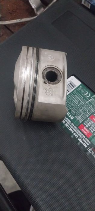 Продам один поршень двс m119