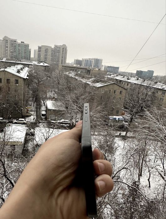 Продам iPhone 15 Pro