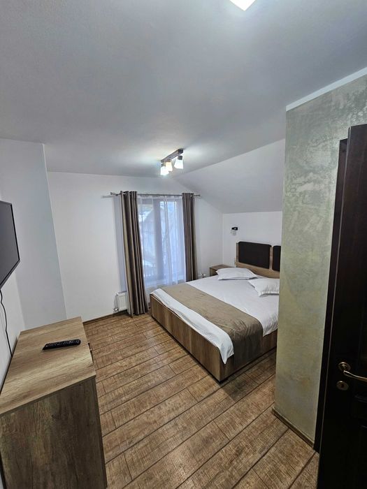 Cabane Piatra Fântânele PAȘTE 2026