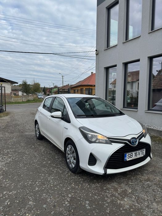 Vând Toyota Yaris