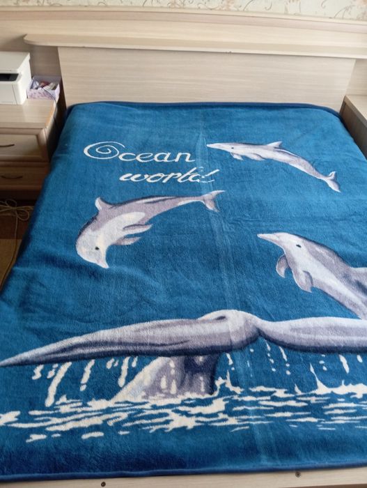 Продам плед-одеяло.