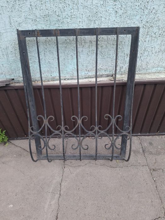 Решетка на окно продаётся