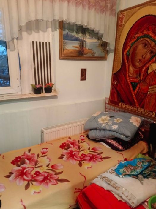 Чирчик 8 м/р 1х 38 кв/м Нархи 25.000$ Бош толов ва паспорт бн Ипотека