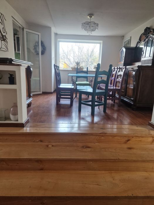 Inchiriez vila la muncitori 6...10 persoane