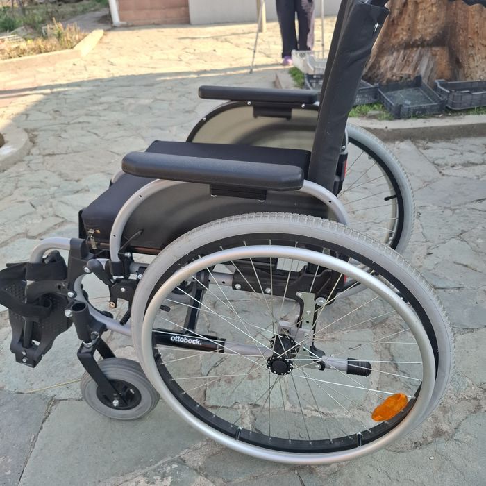Инвалидная коляска