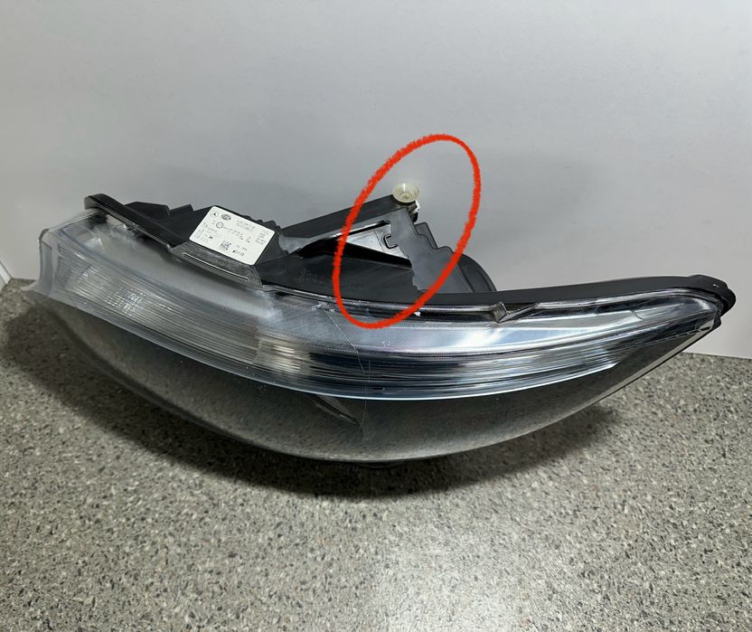 Far stanga Mercedes Vito W447