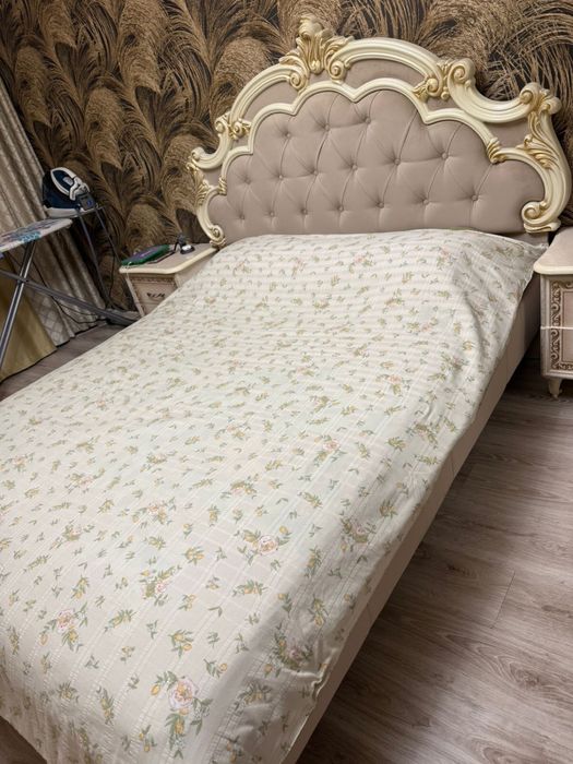 Кровать двух спальняя