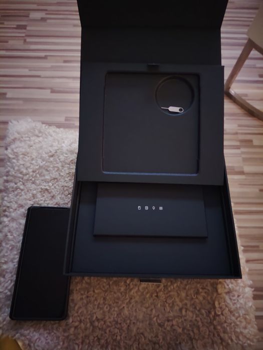 Vând Honor magic V3