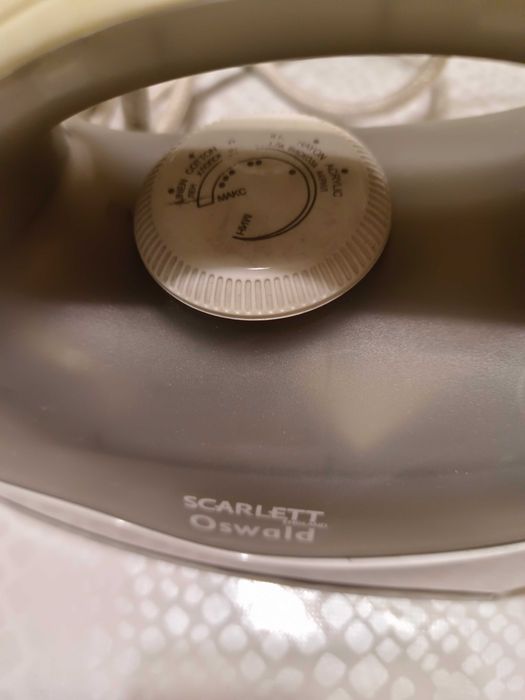 Утюг Scarlett SC-136S