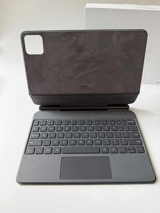 Като нов ! Xiaomi Pad 7 256 Gb Green + Xiaomi Pad 7 Floating Keyboard