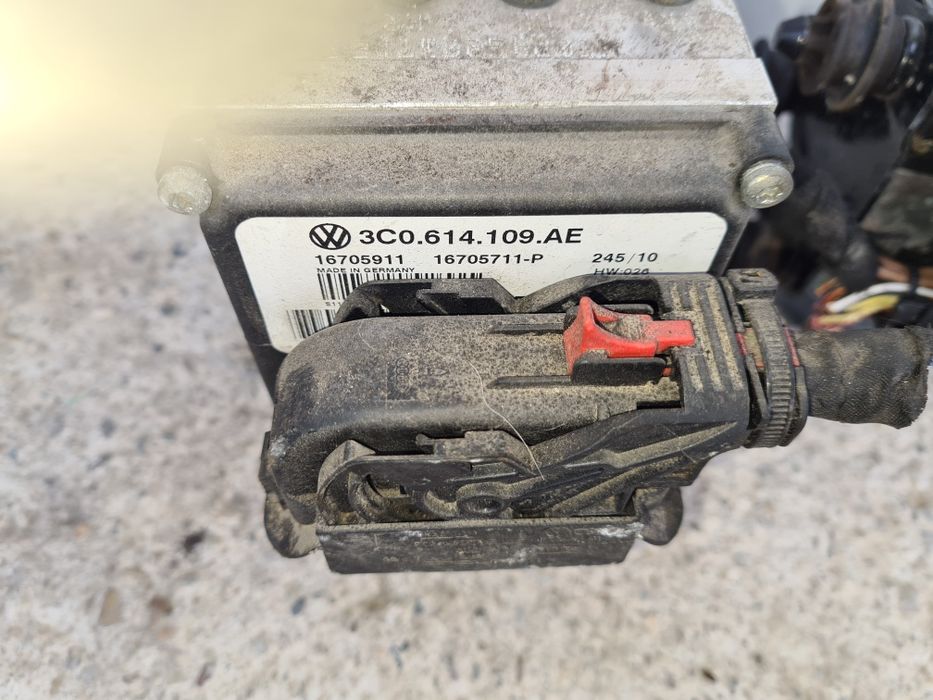 Pompa abs vw golf 5 ,passat b6,nissan qashqai 2012