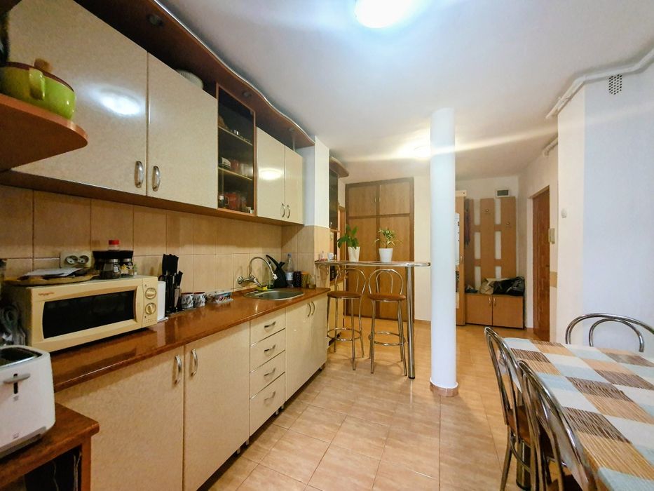 Apartament cu 3 camere în zona Alfa- Arad