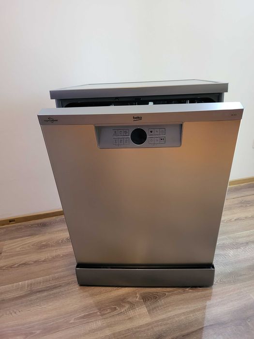 Masina de spalat vase Beko