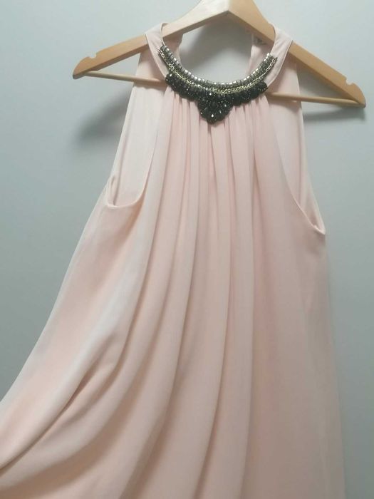 официална рокля за прекрасни поводи