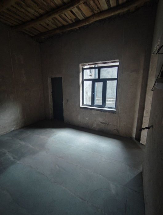 Участка сотилади 2,5 сотих 5 хона 70;фоиз битган