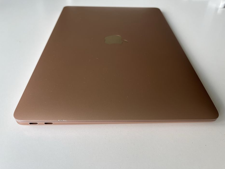 MacBook Air "Core i7" 1.2 Quad core,16 GB RAM,256 GB SSD,13" (Scissor, 2020)
