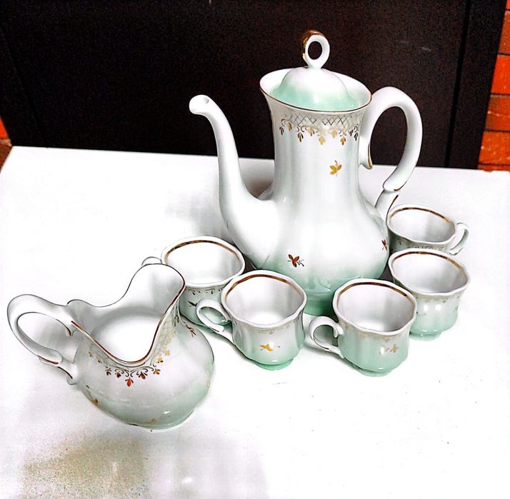 Продам столовые наборы все сервисы