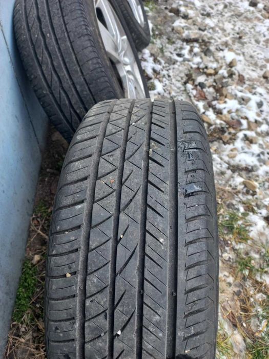 vand jante cu anvelope in stare buna 205/55 r16