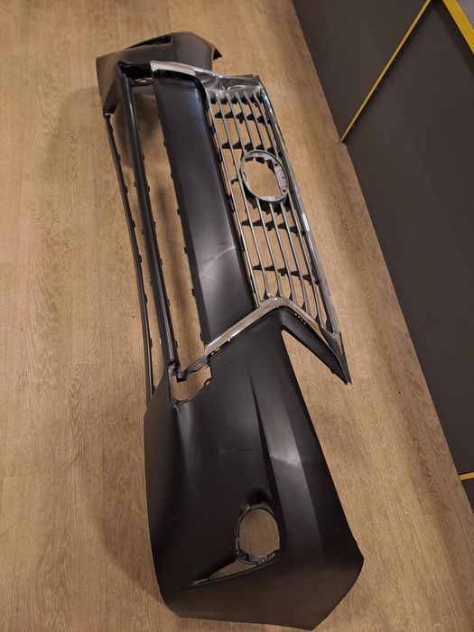 Бампер с решёткой Lexus RX NX ES