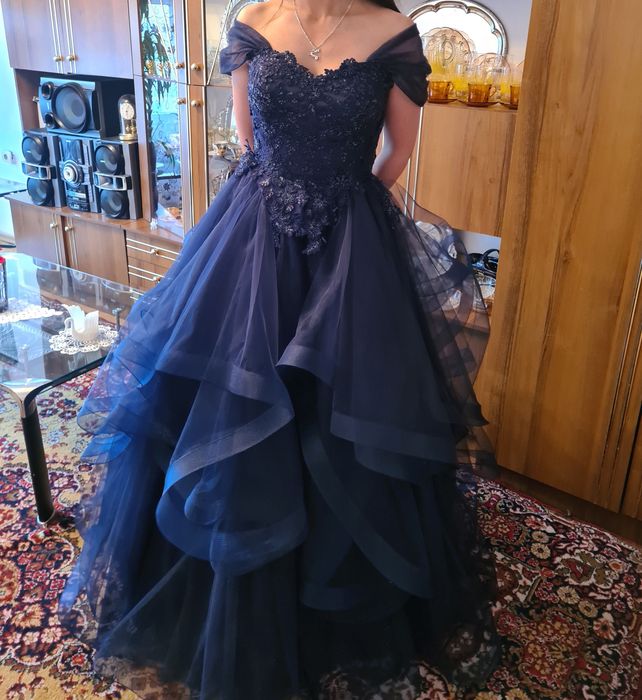 Тъмно синя бална рокля