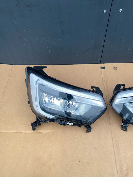 Far faruri complete Renault Master 4 2020+ originale led ca noi