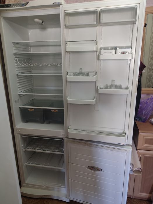 Продам холодильник "АТЛАНТ"