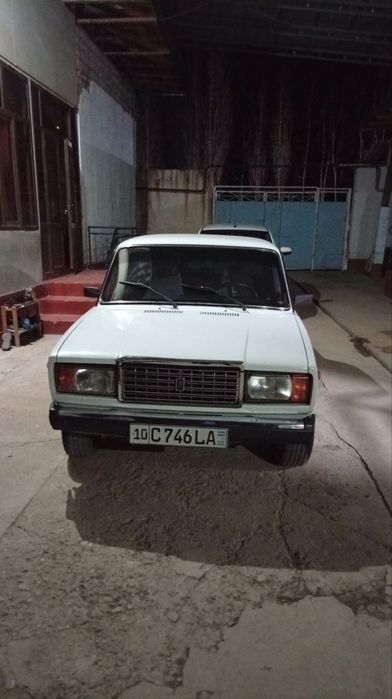 21 07 moshina ikkita joyida kraska bor ichiga otmagan