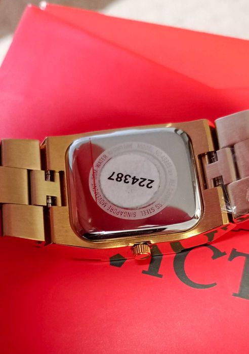 Ceas Invicta Cuadro Lady - 27mm, Yellow Gold