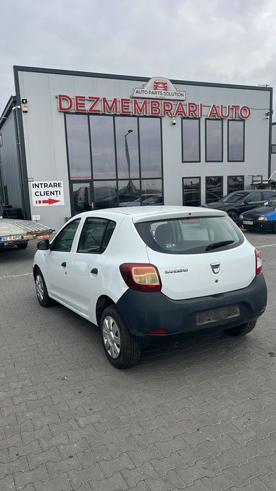 Dezmembram Dacia Sandero 1.2 benzina din 2015