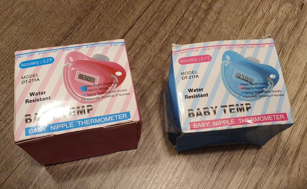 Termometru suzeta si suzete mustata