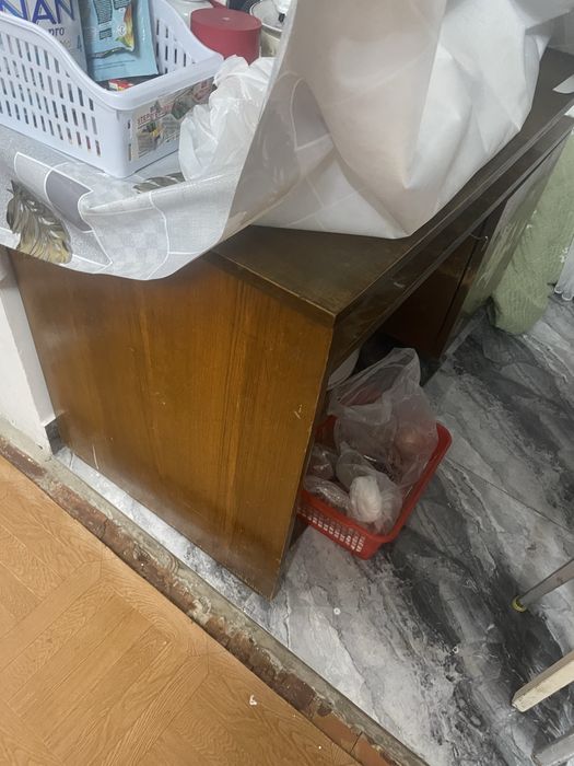 Отдам даром старую мебель