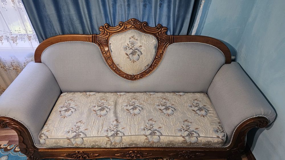 Диван и 2 кресла