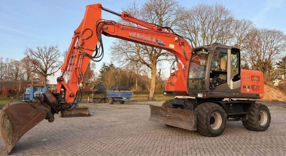 Экскватор HITACHI 140