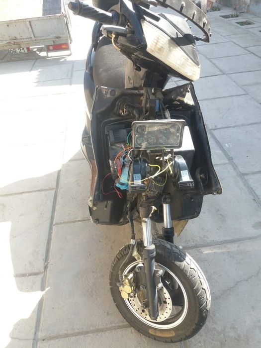 Скутер 150 кубов