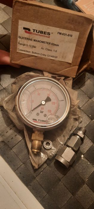 Глицериновый манометр Tubes International FM-631-010.