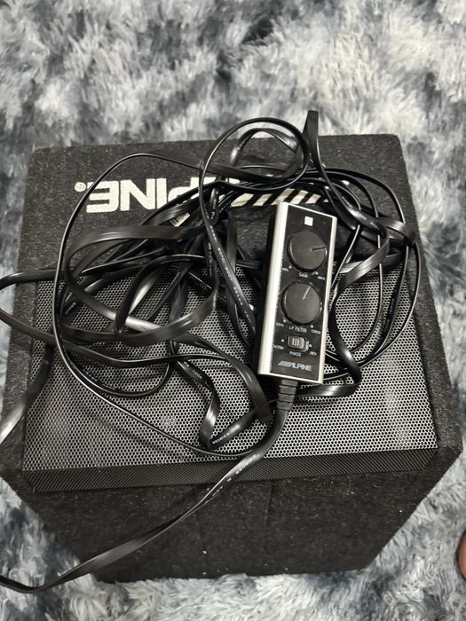 Vand subwoofer alpine