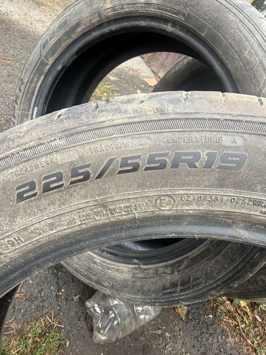 Продам резину летнюю 225/55R19
