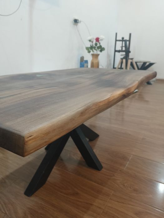 Masă  lemn de nuc