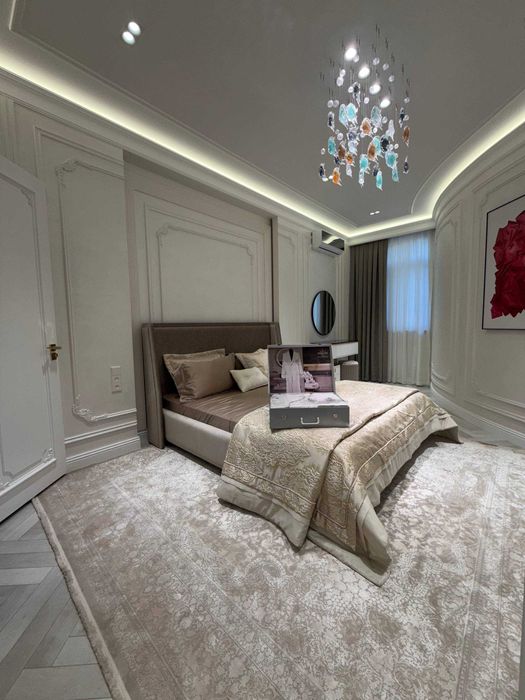 Яккасарайский район премиум ремонт 3 комнатная 100м2  новая квартира