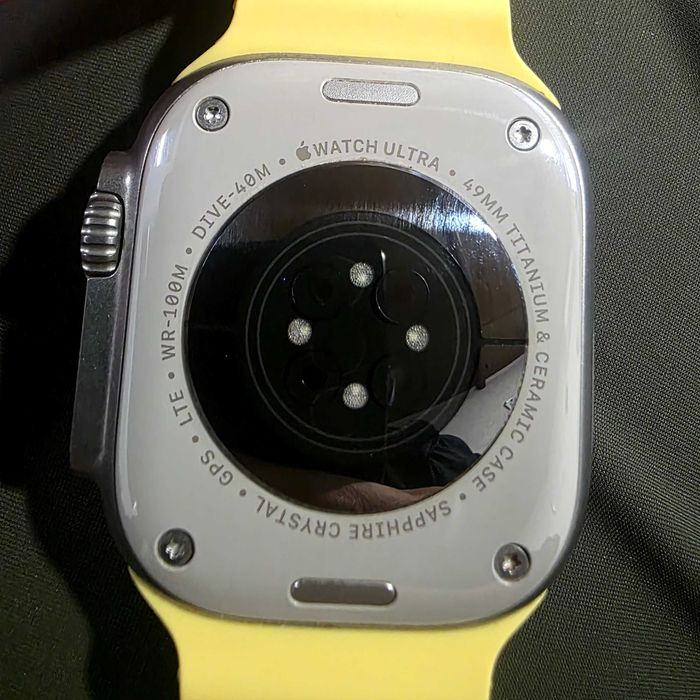 Apple watch ultra 2 titanium 49mm