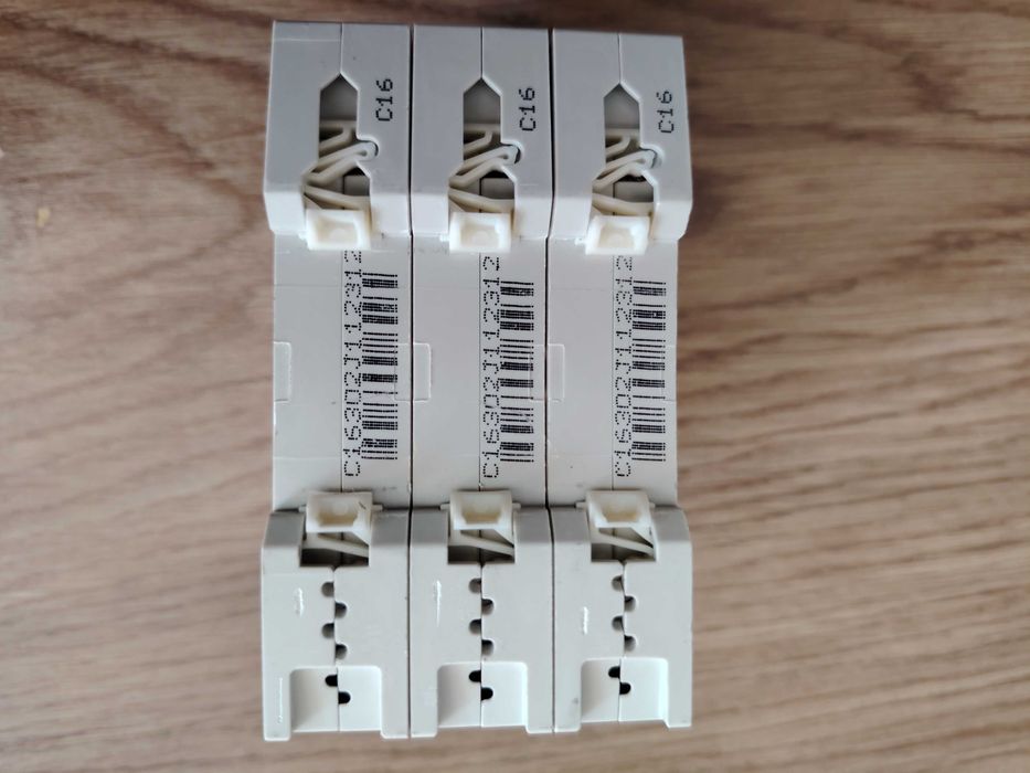 Siguranta Automata Tripolara SIEMENS 16A 3 POLI , 400 V , AC,  curba C