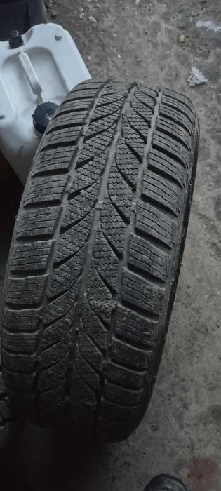 Genții+cauciucuri M+S pe16 bmw stare f buna 800ron