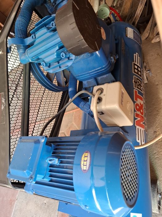 Продам компрессор