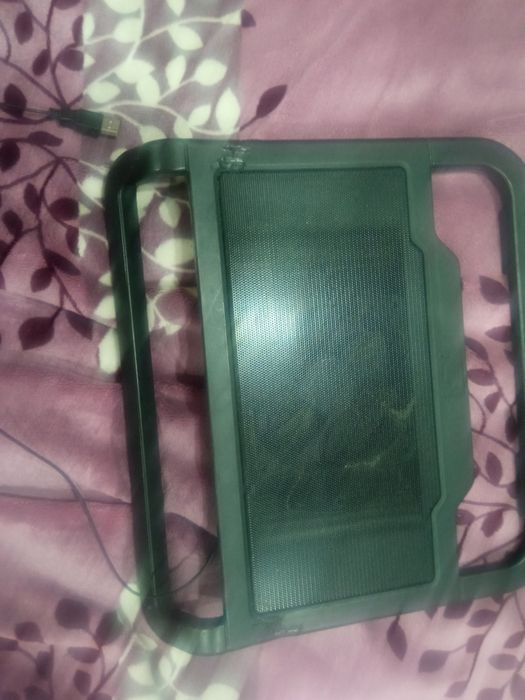 Подставка под ноутбук