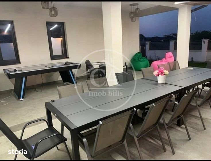 Casa de vanzare cu 4 camere si piscina in Cihei, Bihor