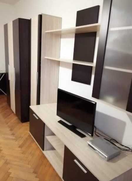 Дава се под наем Едностаен апартамент в София, Център - 44 кв.м за 350 € - Снимка #1