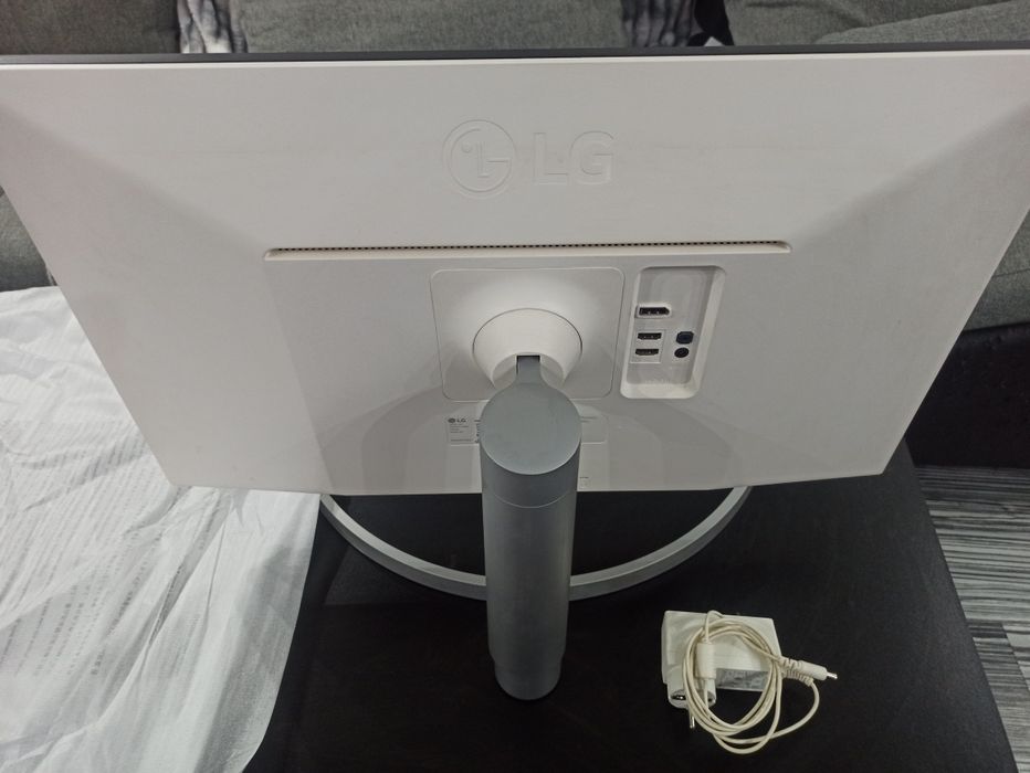 Monitor LG IPS 4K UHD 27 inch  Monitor Gaming curbat LED VA DELL