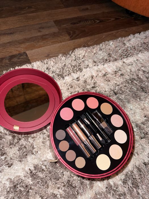 Мултифункционална палитра Douglas